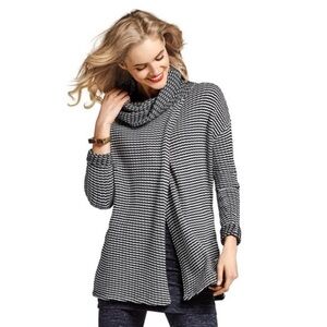 Cabi Fergie Split Turtleneck Sweater Small